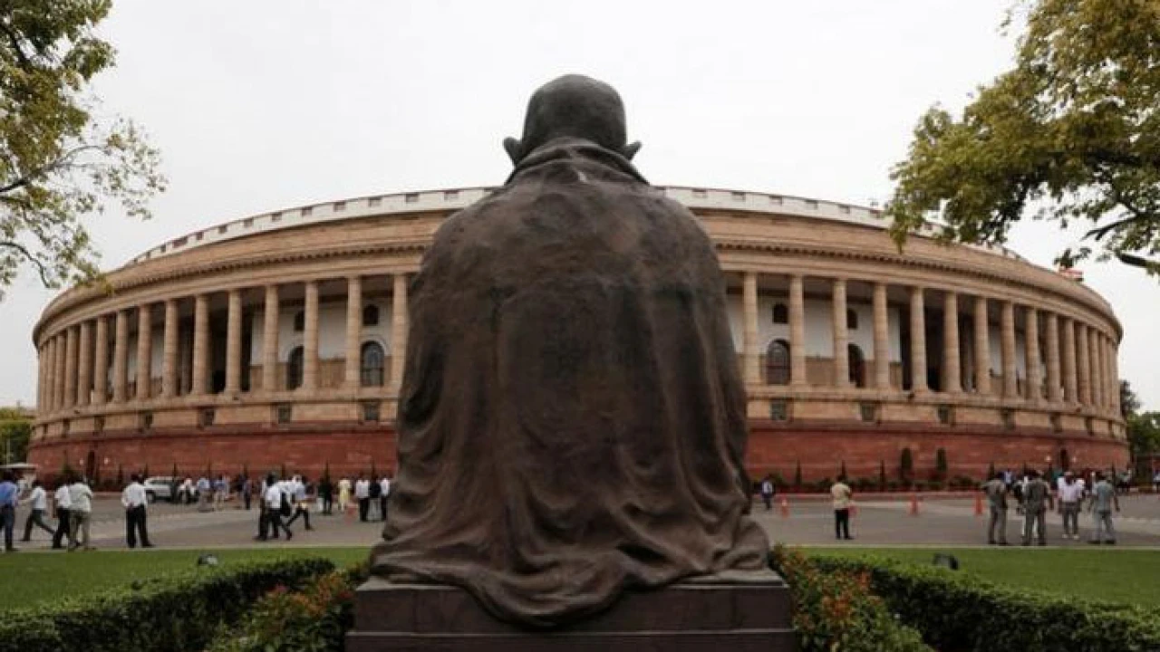 নতুন সরকার গঠনের পর ভারতে আজ সংসদের প্রথম অধিবেশন