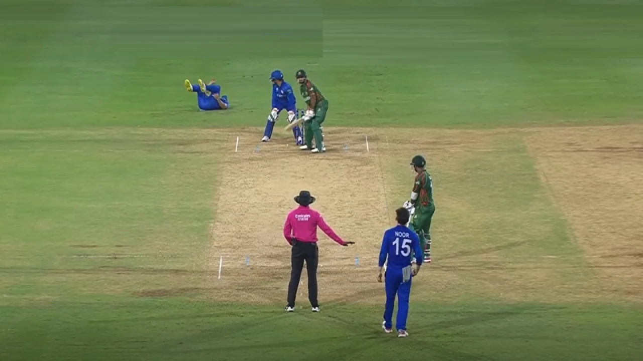 ট্রটের ইশারায় গুলবাদিনের চোট ‘নাটক’ নিয়ে রশিদ যা বললেন