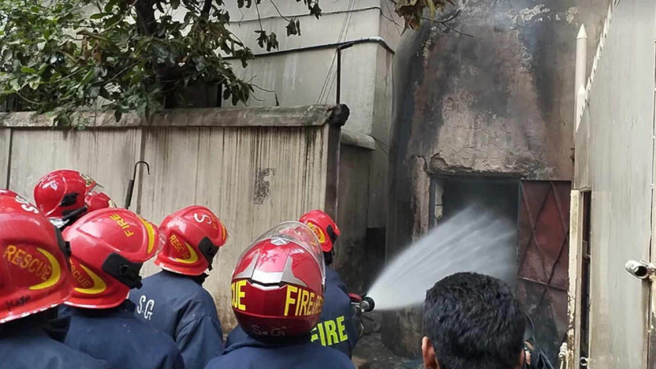 মামলার আলামত ধ্বংসের আগুন নেভাতে লাগল ফায়ার সার্ভিস