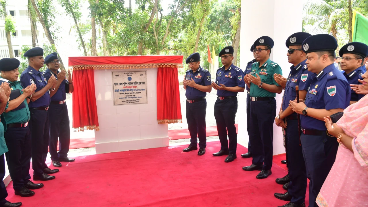 পুলিশ নিষ্ঠার সঙ্গে দায়িত্ব পালন করে দেশের আইনশৃঙ্খলা সমুন্নত রাখছে: আইজিপি
