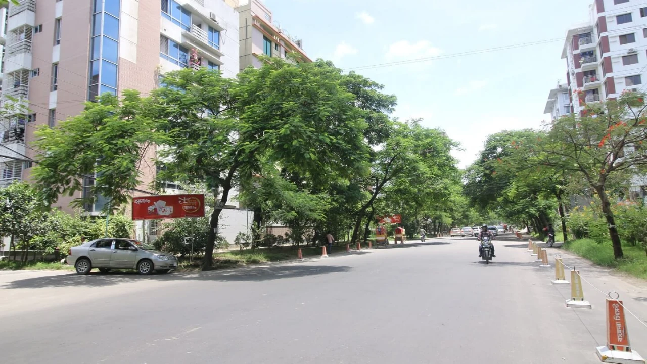 ঢাকার যেসব মার্কেট ও দোকানপাট বুধবার বন্ধ