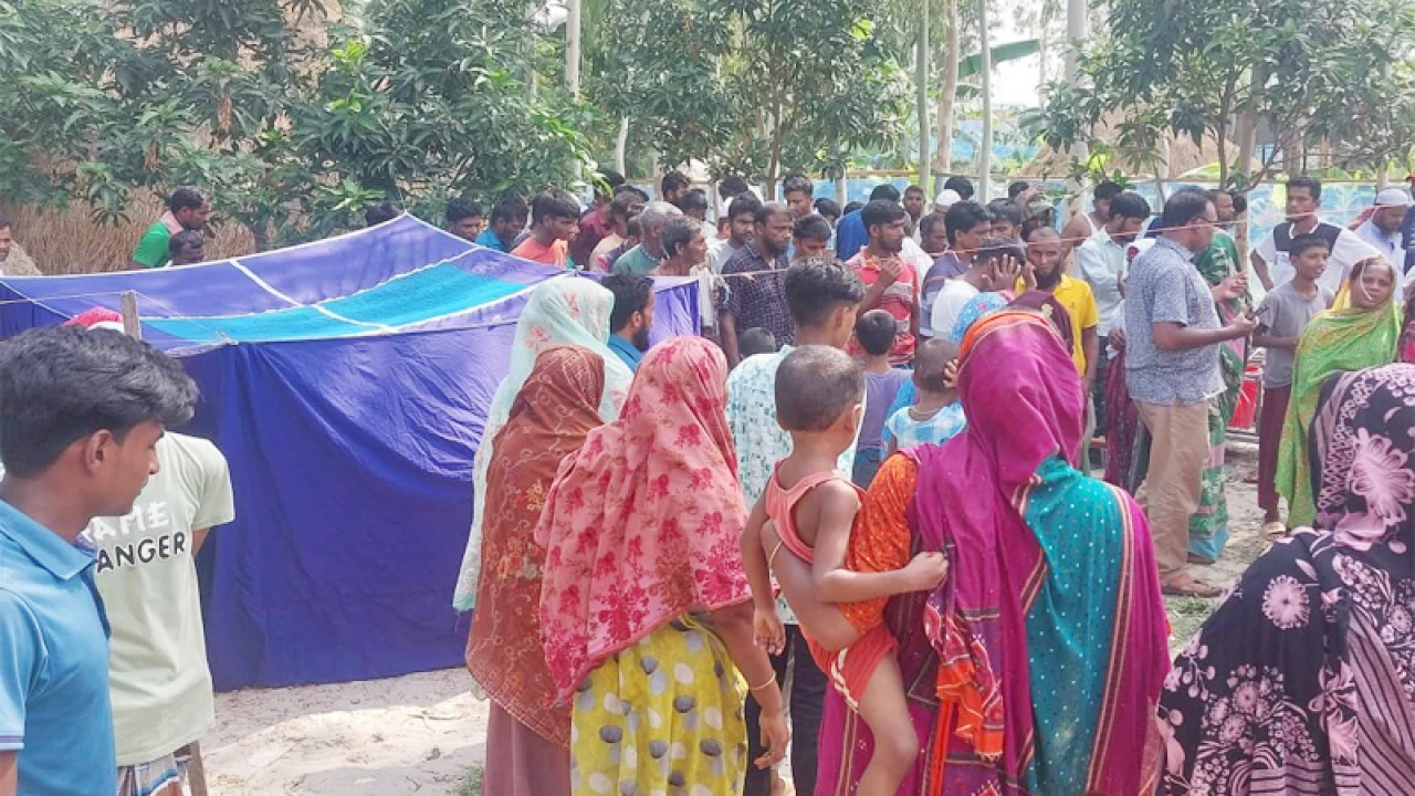 বিদ্যুৎস্পৃষ্ট একসঙ্গে প্রাণ গেল শ্বশুর-পুত্রবধূর