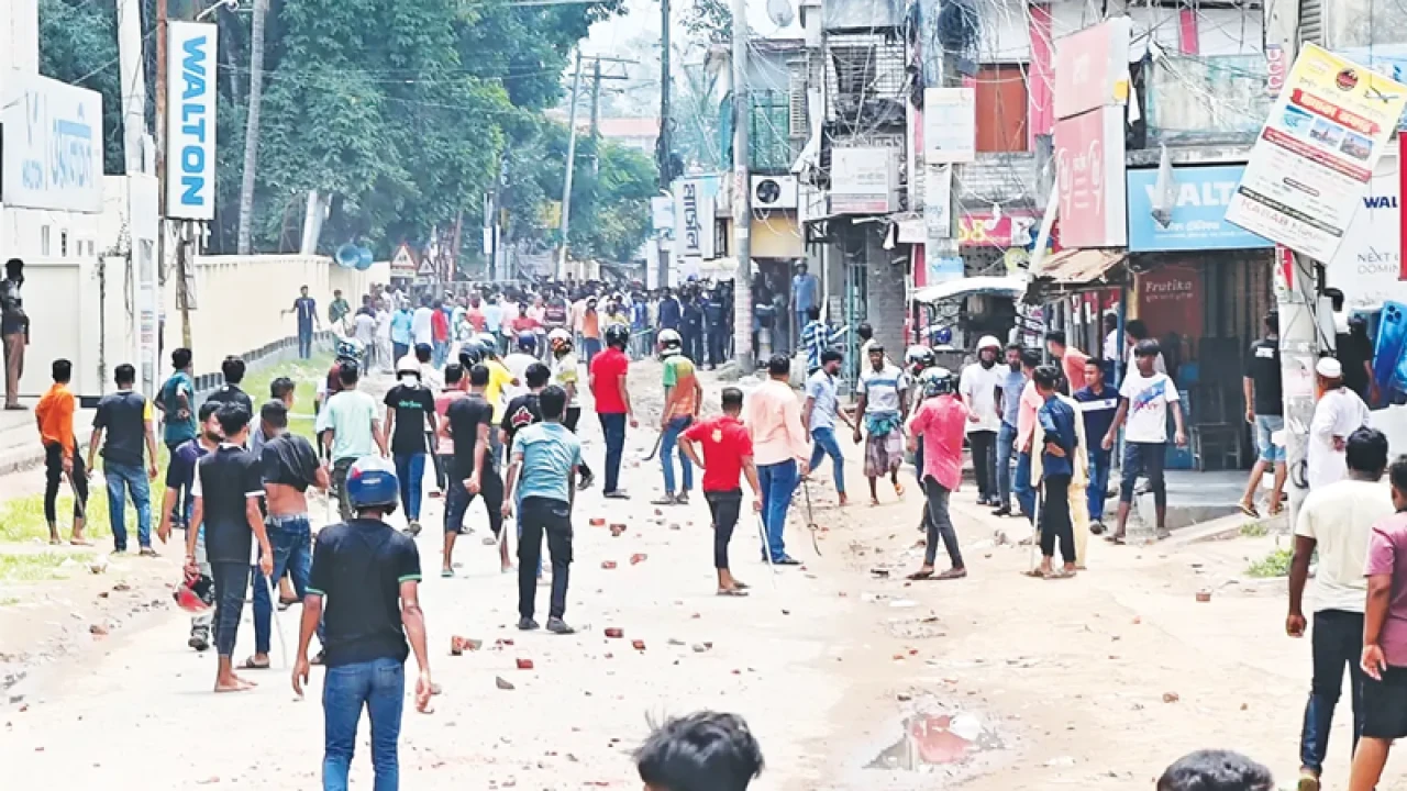 পুলিশ গ্রহণ না করায় আদালতে শাহরিয়ারের প্রতিপক্ষের মামলা