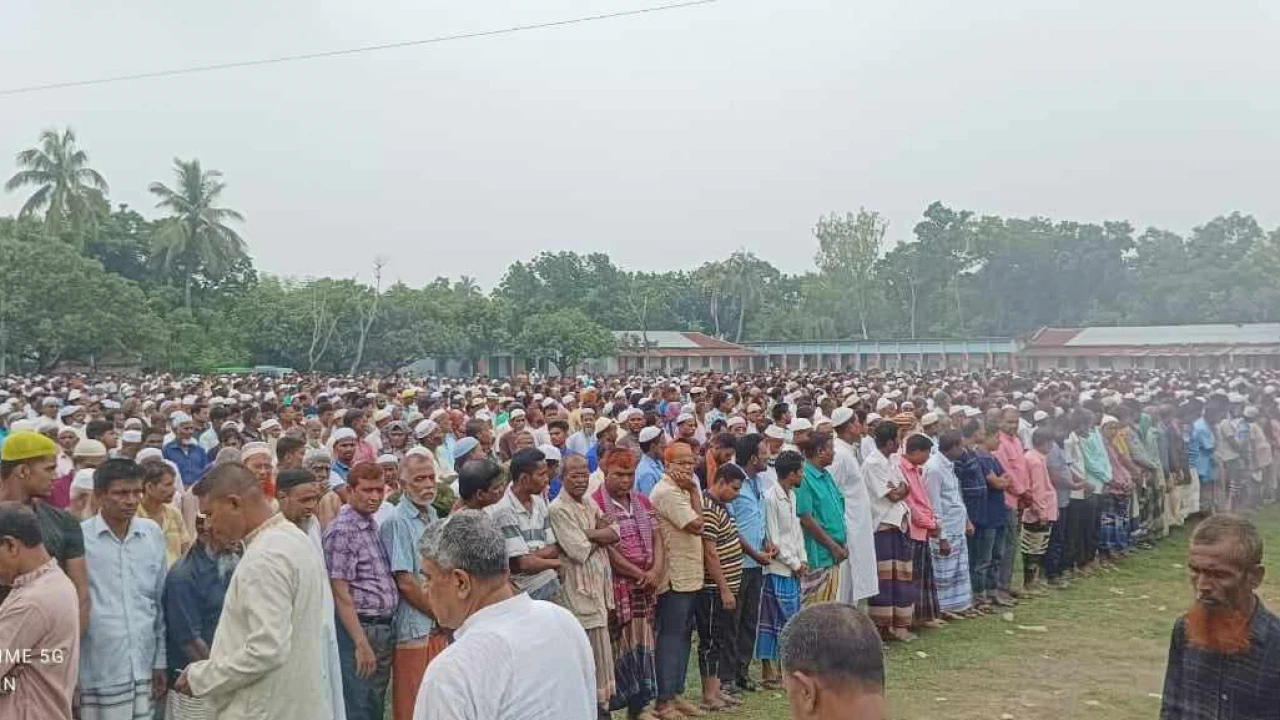 বিএনপি নেতা নাদিম মোস্তফার জানাজায় জনতার ঢল