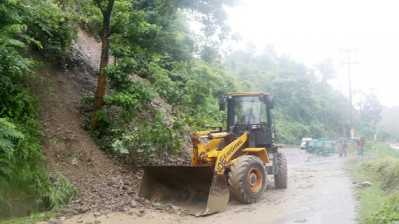 খাগড়াছড়ির সঙ্গে ঢাকা-চট্টগ্রামের যোগাযোগ বন্ধ
