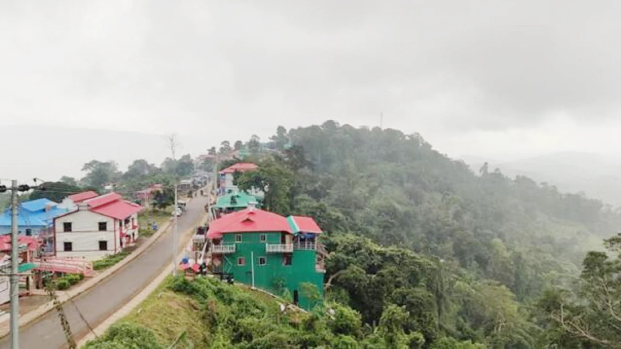 সাজেক ছাড়লেন আটকা পড়া ৭০০ পর্যটক