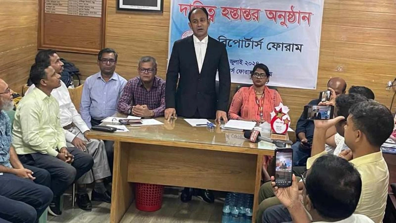 দুর্নীতি করতে সাংবাদিক লাগে, দুর্নীতিবিরোধী অভিযানেও লাগে: ব্যারিস্টার সুমন