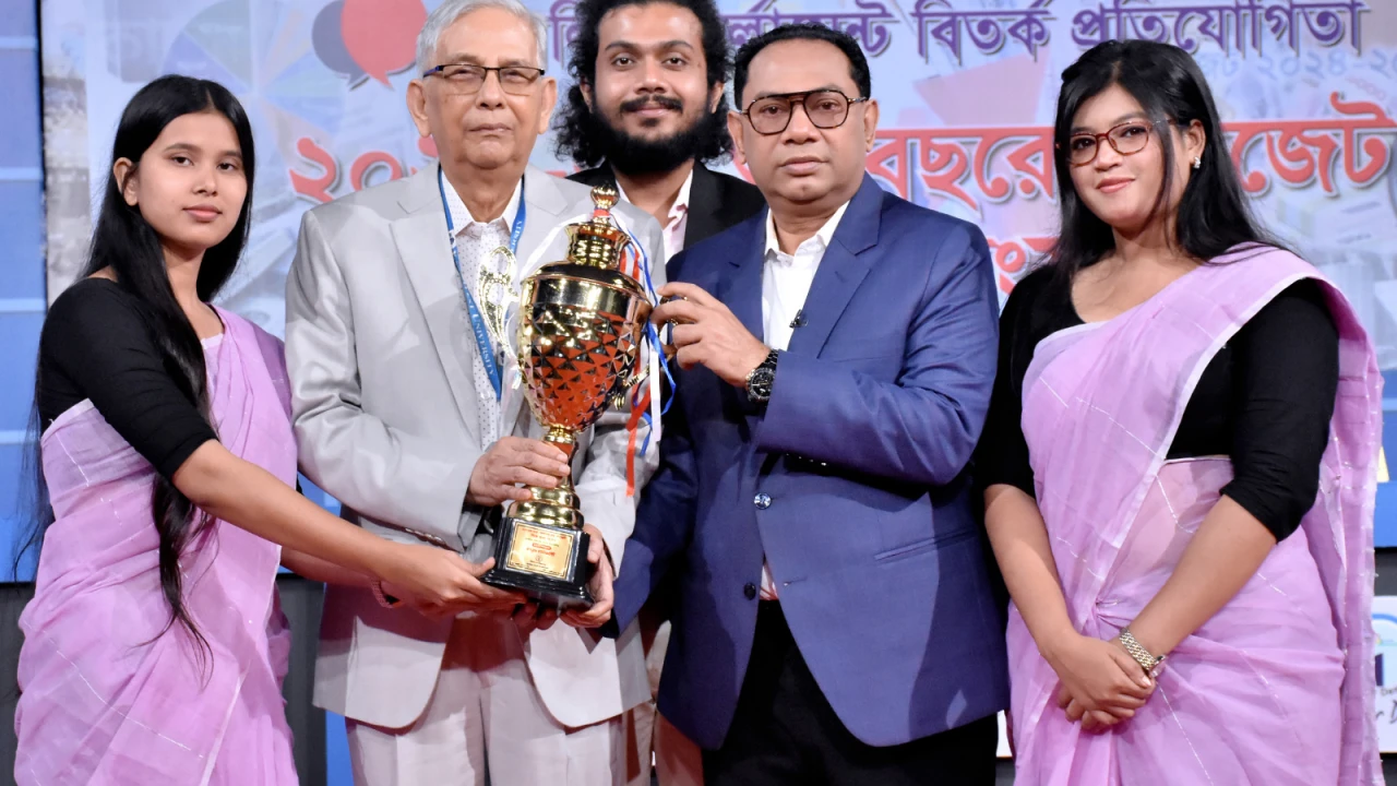 ঋণ খেলাপিদের সুদ মওমুফ করা আপত্তিকর: সাবেক গভর্নর ফরাসউদ্দিন