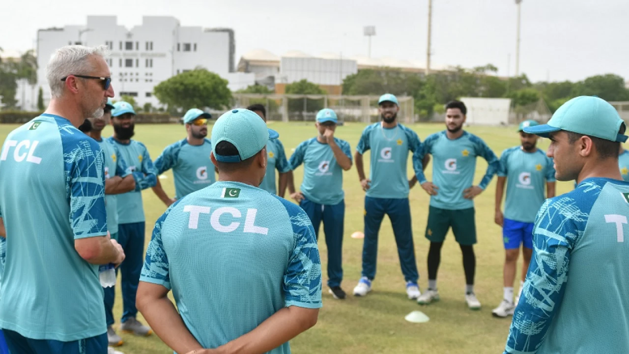 বাংলাদেশ সিরিজের আগে পাকিস্তান দলকে কড়া বার্তা গিলেস্পির