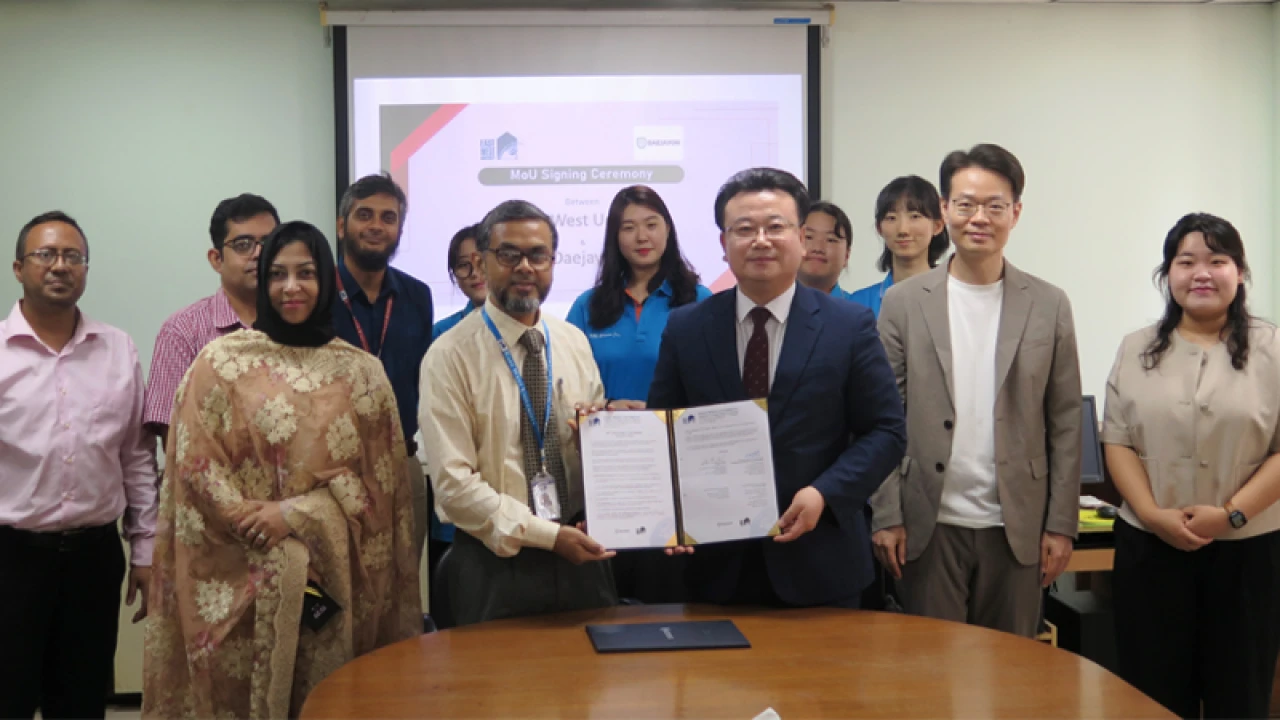 ইস্ট ওয়েস্ট বিশ্ববিদ্যালয় এবং ডায়জায়ন এর মধ্যে সমঝোতা স্মারক সই