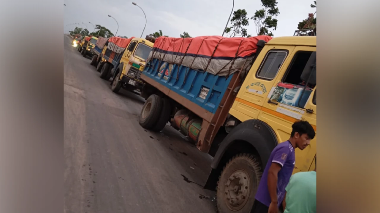 সিলেটে আবারও কোটি টাকার ভারতীয় চিনি জব্দ