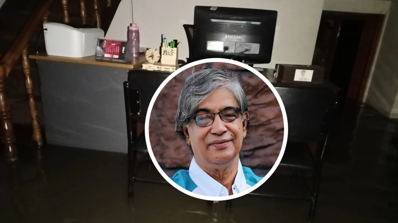 ডুবে গেল মোস্তাফা জব্বারের অফিস