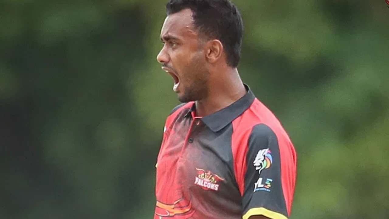 একাদশে ছিলেন, তবে বোলিং পেলেন না শরিফুল