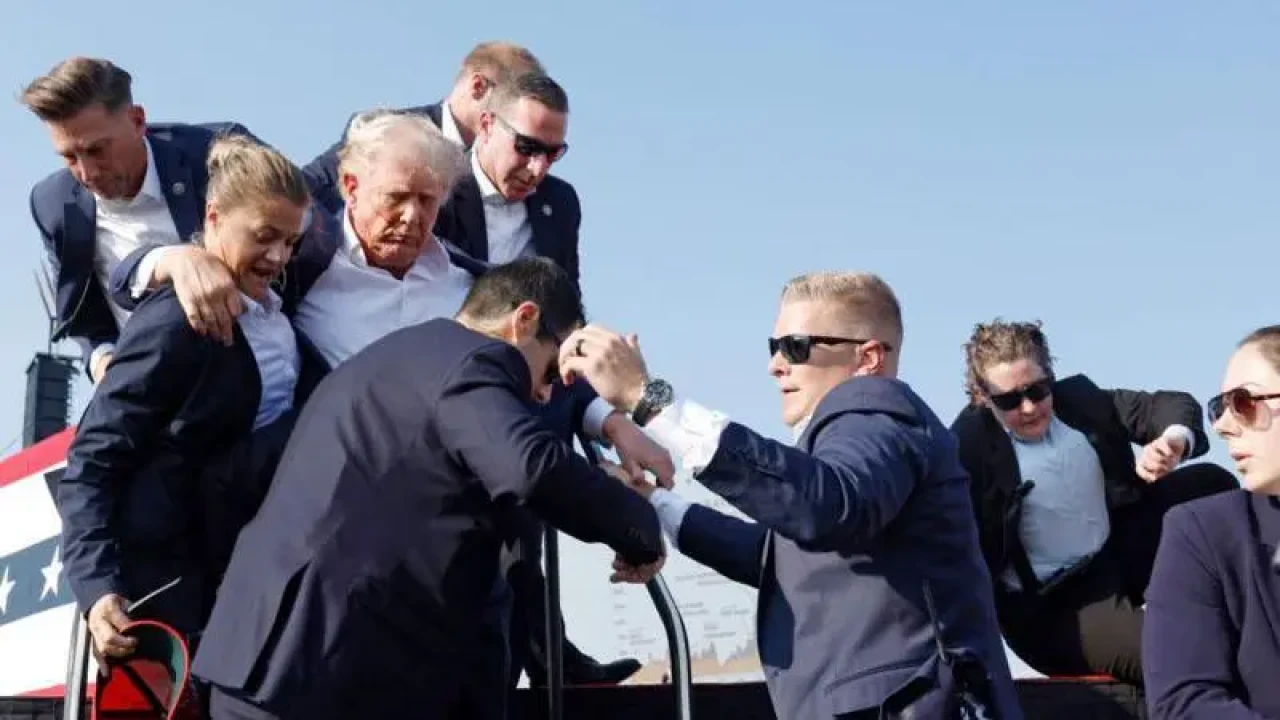 ট্রাম্পের ওপর হামলায় বিশ্বনেতাদের নিন্দা