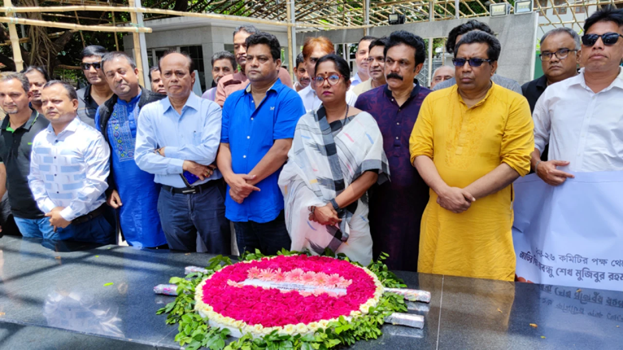 বঙ্গবন্ধুর প্রতিকৃতিতে টেলিপ্যাব’র নবনির্বাচিত কমিটির শ্রদ্ধা