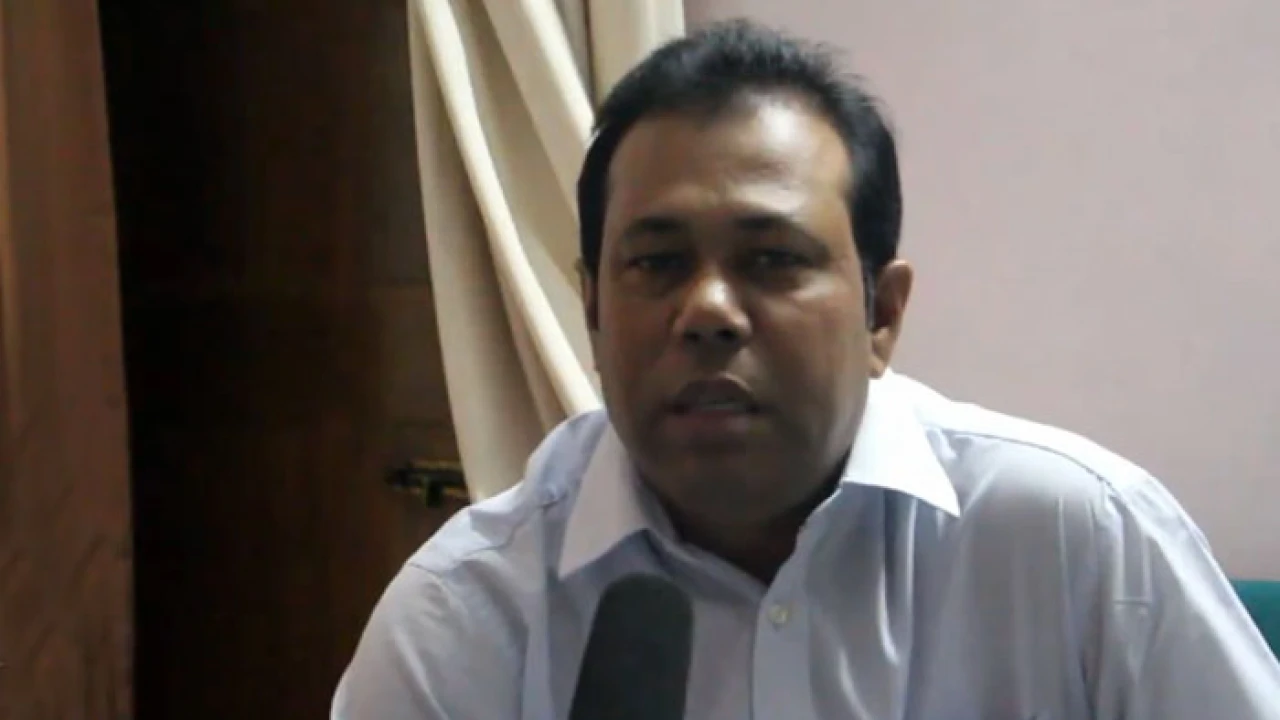 অবশেষে মুখ খুললেন ৪০০ কোটি টাকার মালিক প্রধানমন্ত্রীর সেই সাবেক পিয়ন