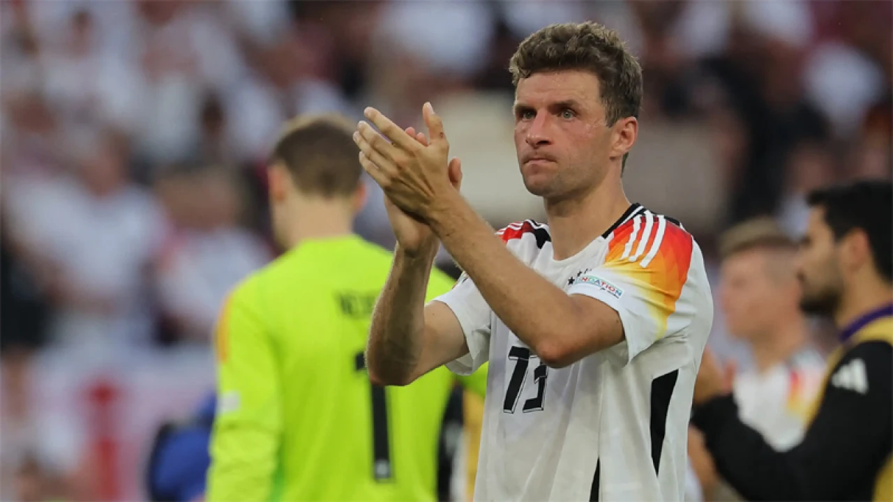 মুলার-শাকিরির অবসর ঘোষণা