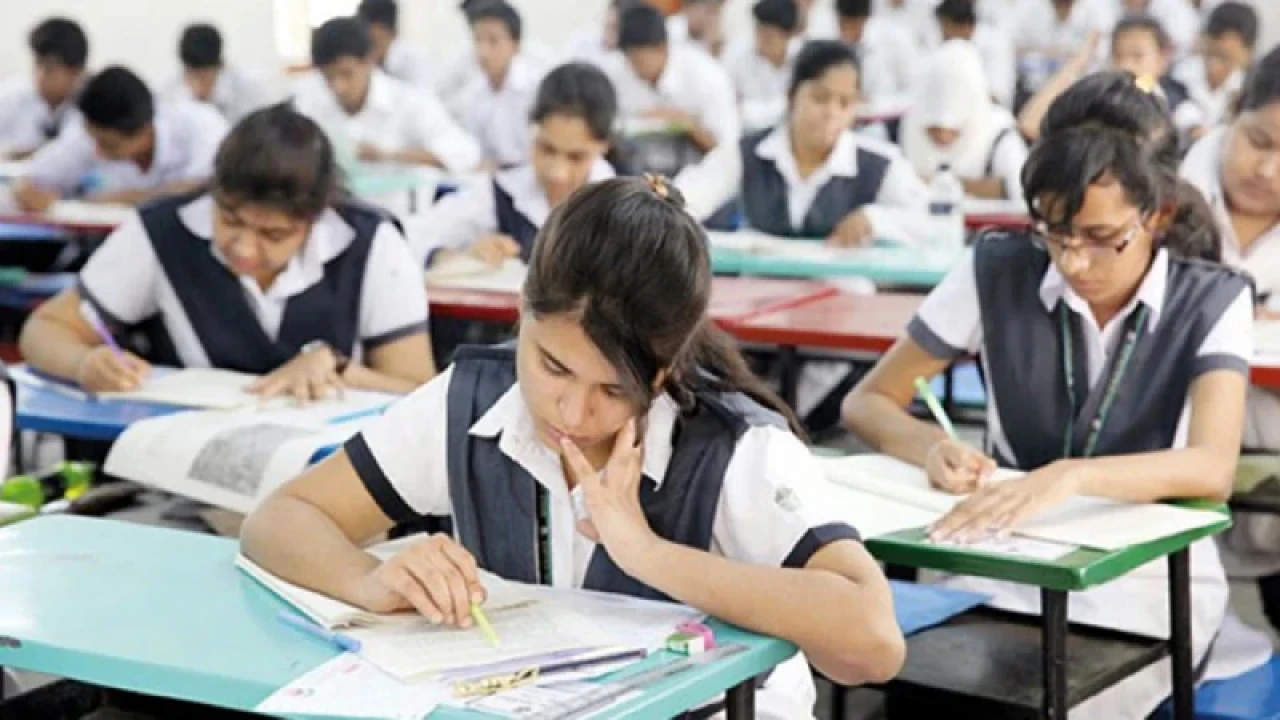 বৃহস্পতিবার এইচএসসি পরীক্ষা হবে না