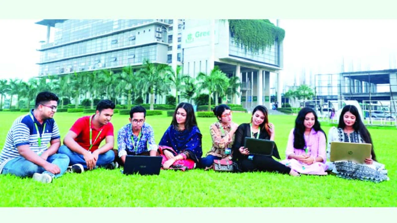 শিক্ষার্থীদের পছন্দের শীর্ষে সিএসই