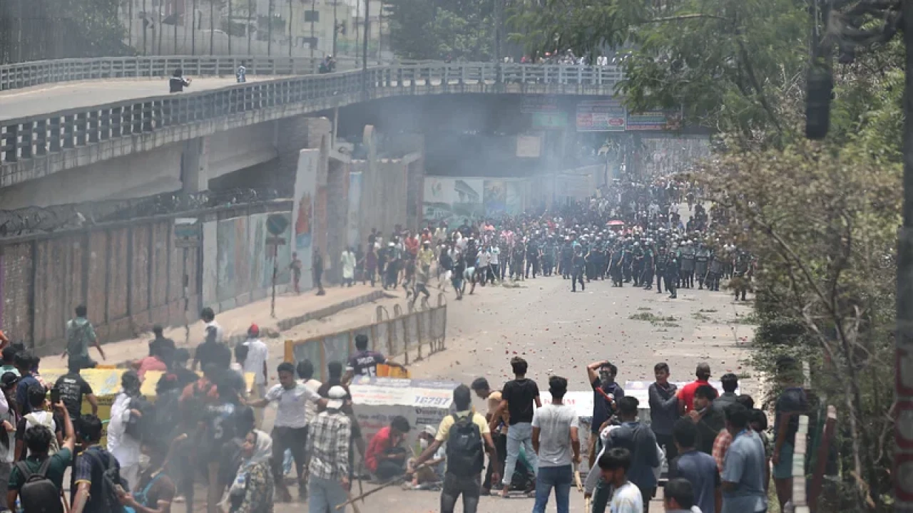 আজ গ্রাফিতি ও দেয়াল লিখন