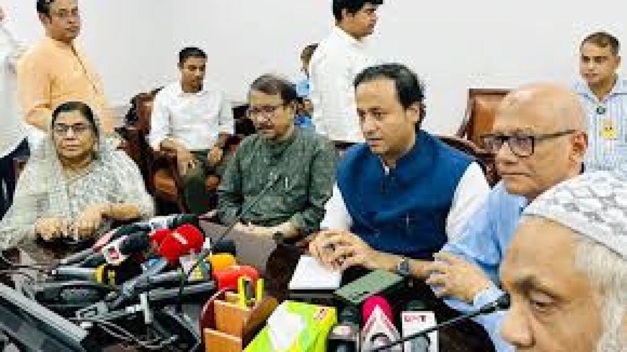 প্রত্যয় স্কিম ইস্যুতে শিক্ষকদের সঙ্গে বৈঠকে শিক্ষামন্ত্রী