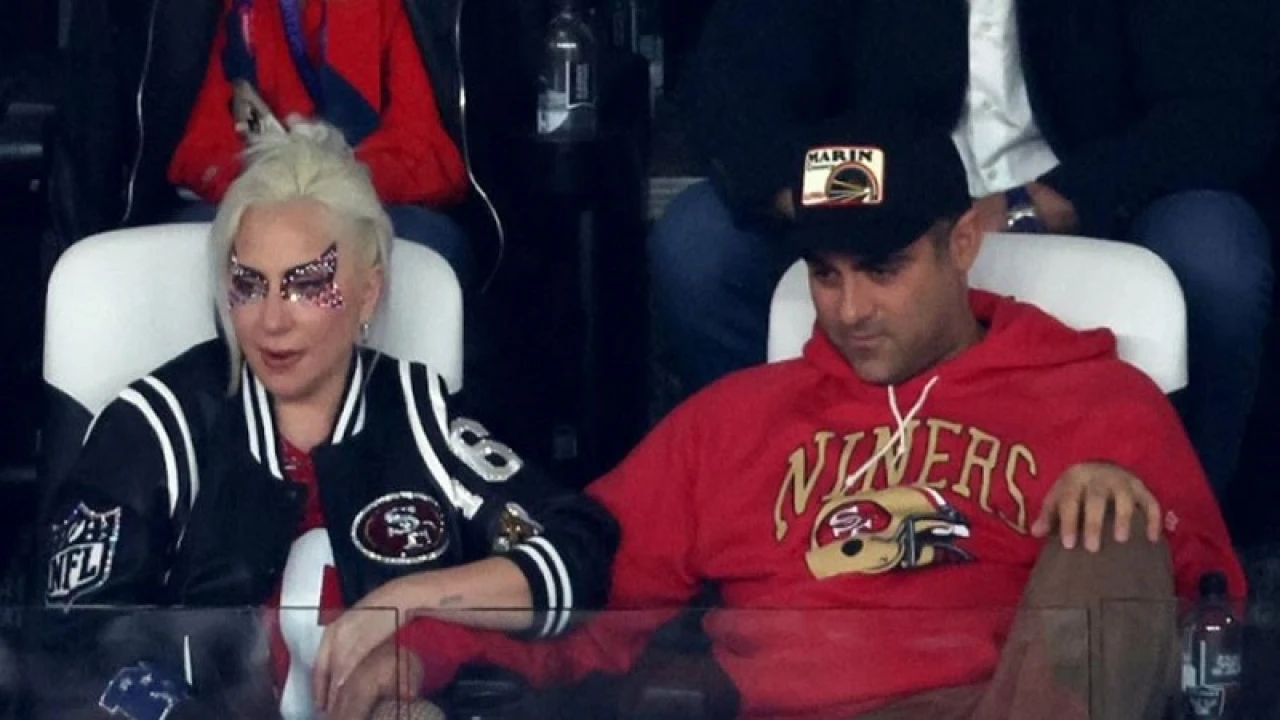 দ্বিতীয়বার বাগদান লেডি গাগার