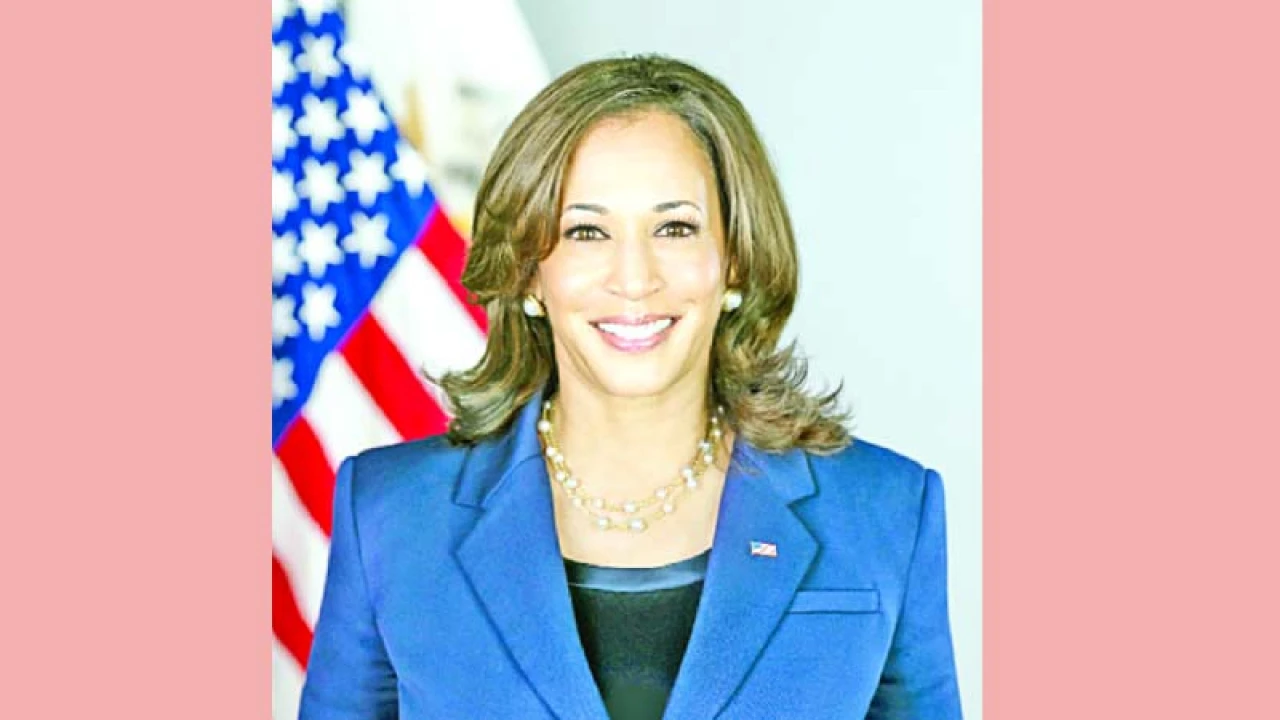 ট্রাম্পের চেয়ে জরিপে পিছিয়ে কমলা