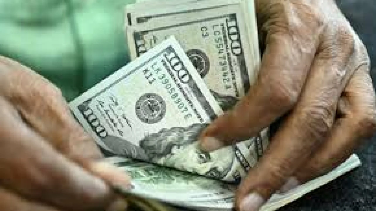 খোলাবাজারে ডলারের দাম ১২৫ টাকা