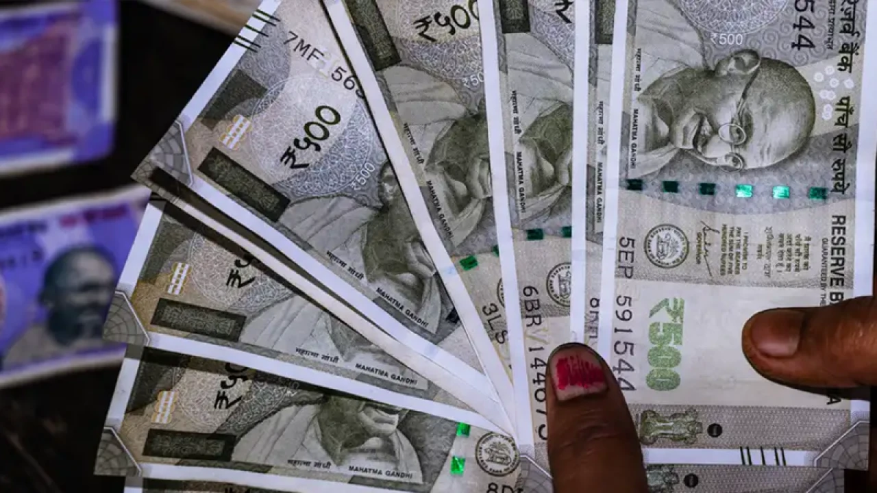 ভারতের ৩০০ ব্যাংকে সাইবার হামলা