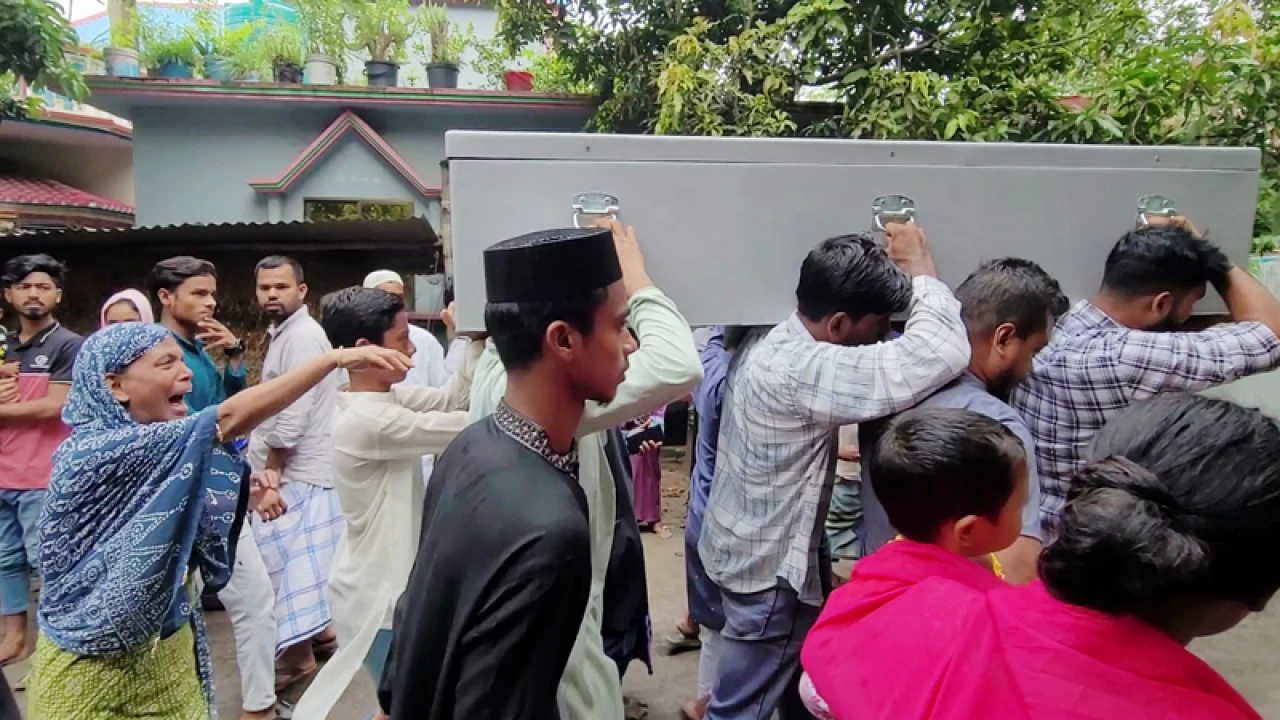 ‘আমার কলিজায় সয় নারে, এই শোক আমি কেমনে সইব’