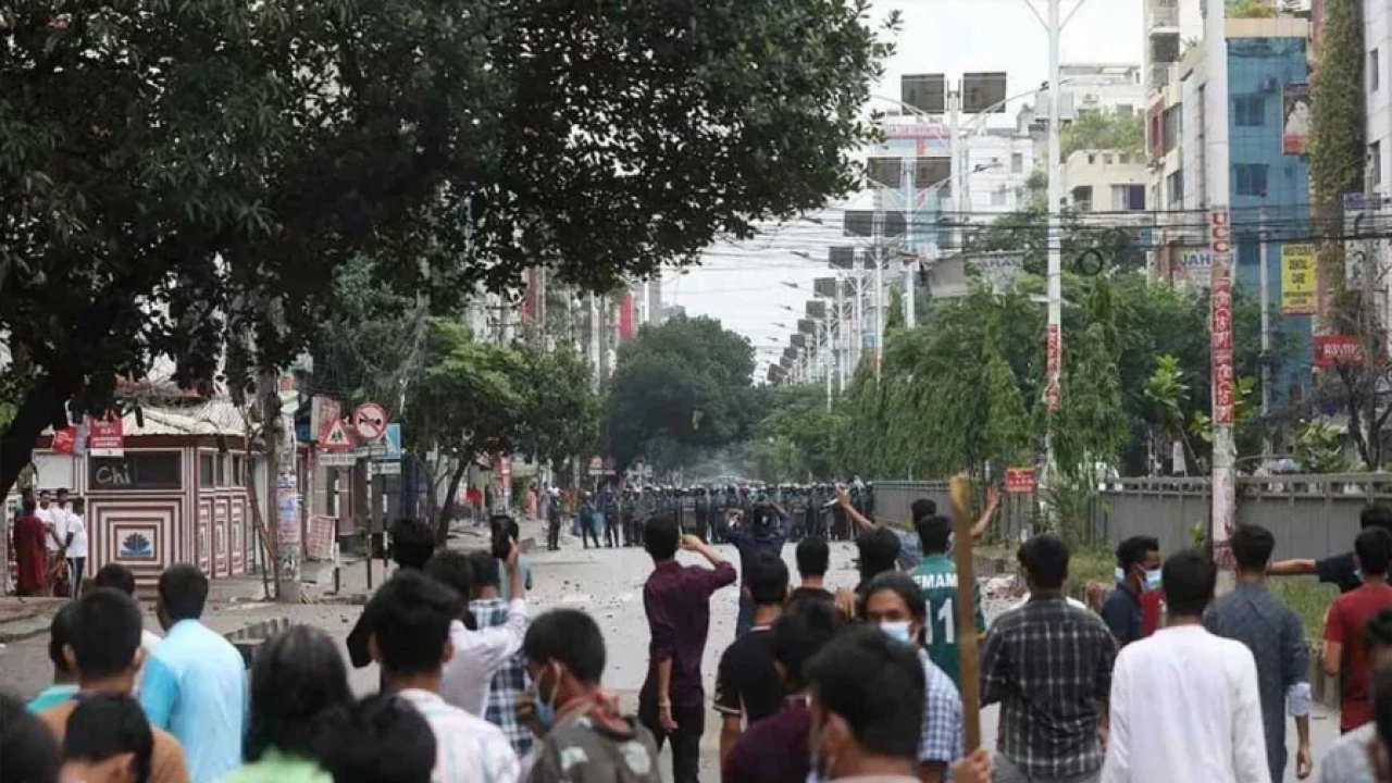 রণক্ষেত্র উত্তরা, সাউন্ড গ্রেনেড-রাবার বুলেট নিক্ষেপ