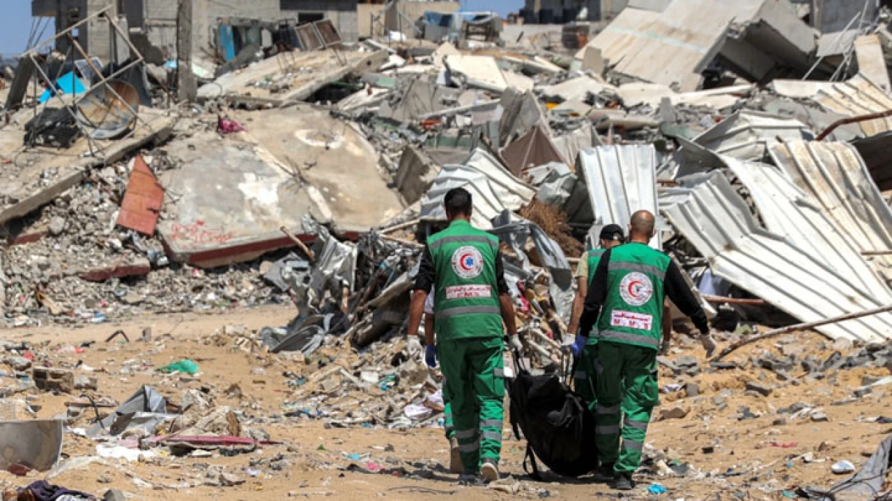 ইসরায়েলি হামলায় গাজায় আরও ৩৫ জনের মৃত্যু