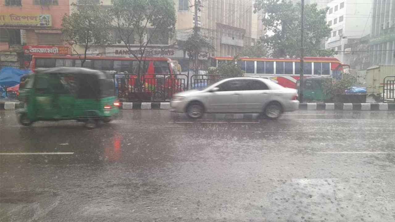 তুমুল বৃষ্টির আভাস