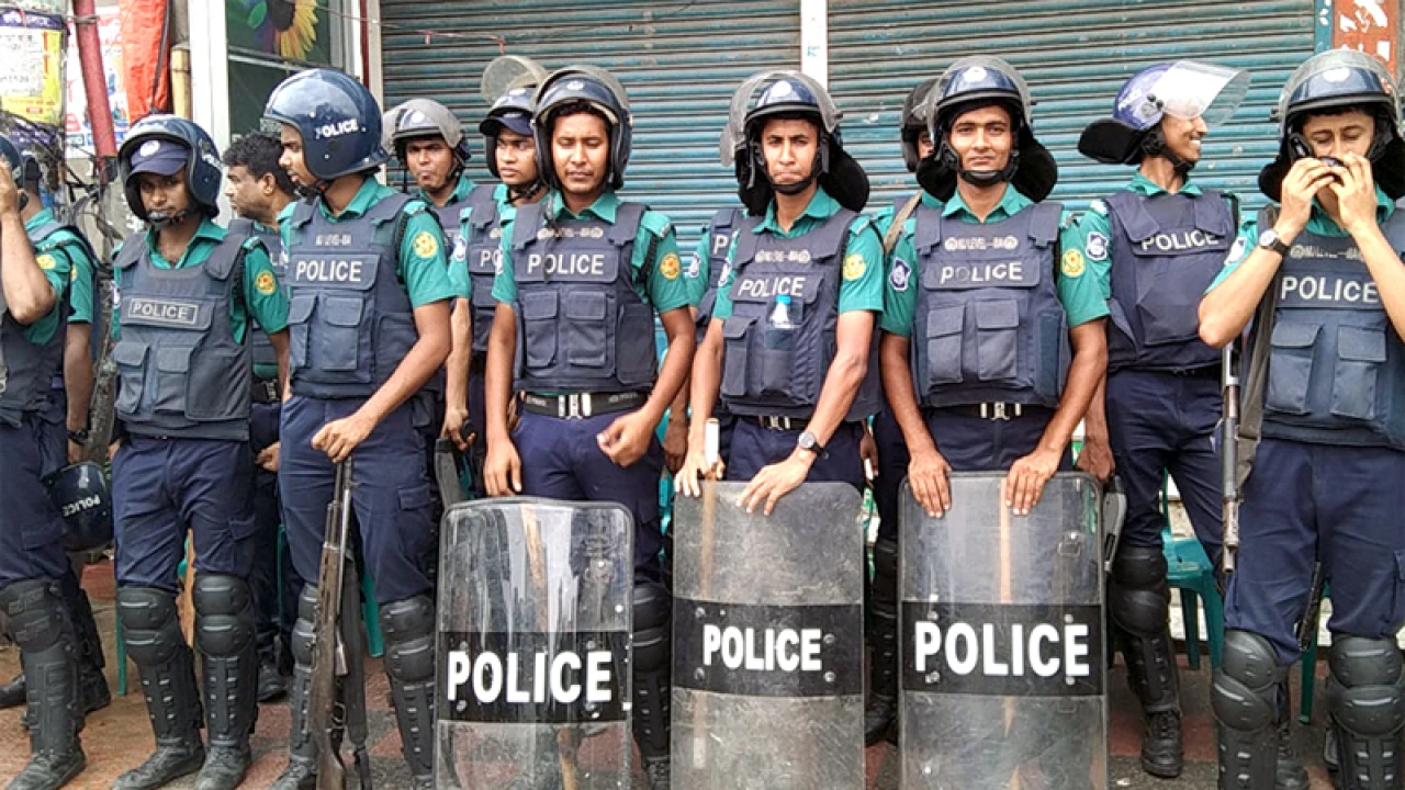 রাজধানীতে সতর্ক অবস্থানে পুলিশ