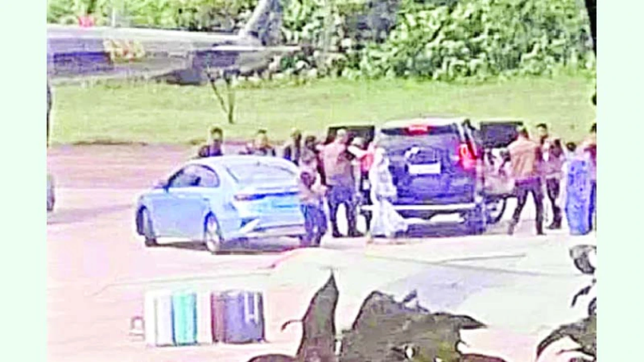 যেভাবে পালালেন হাসিনা