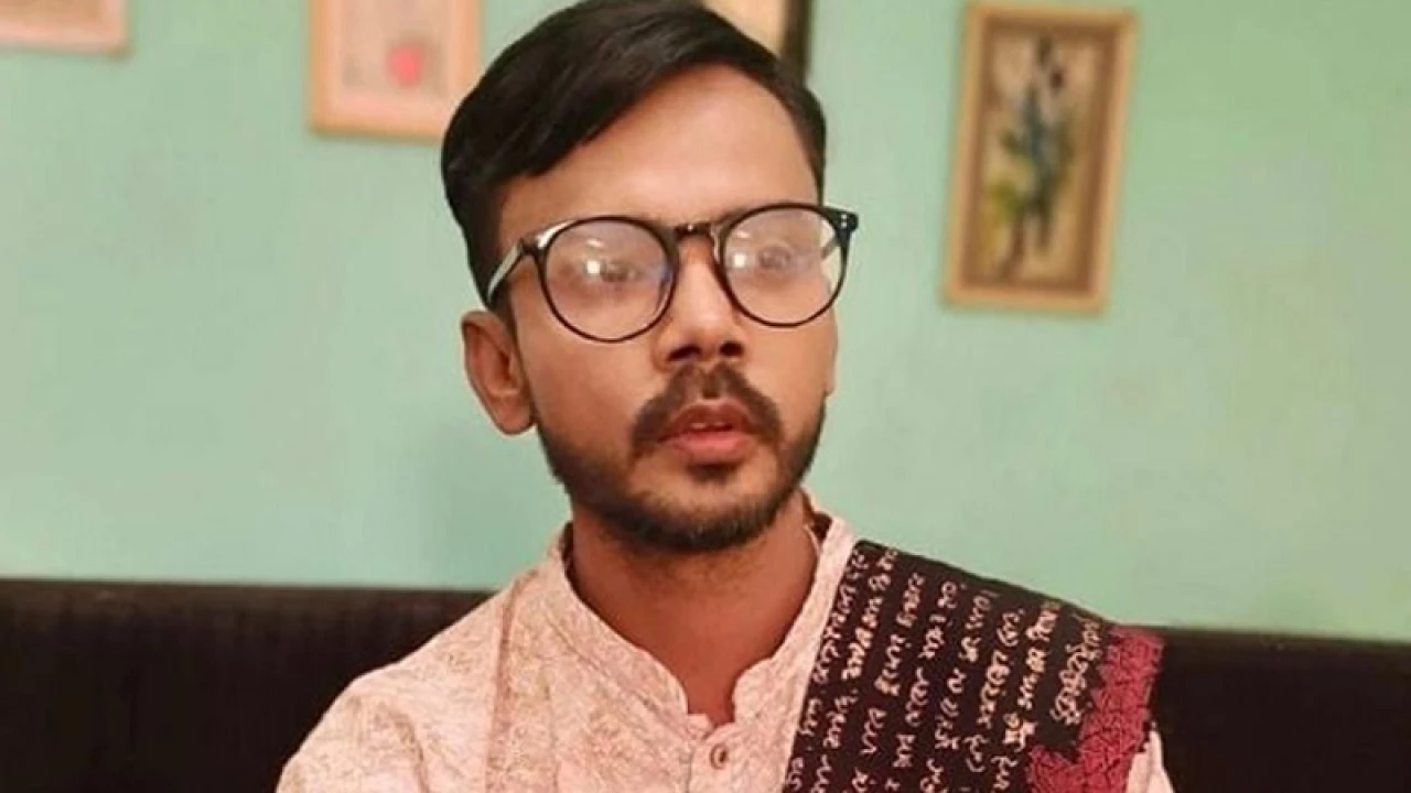 এফডিসি গিয়ে লাঞ্ছিত হলেন হিরো আলম