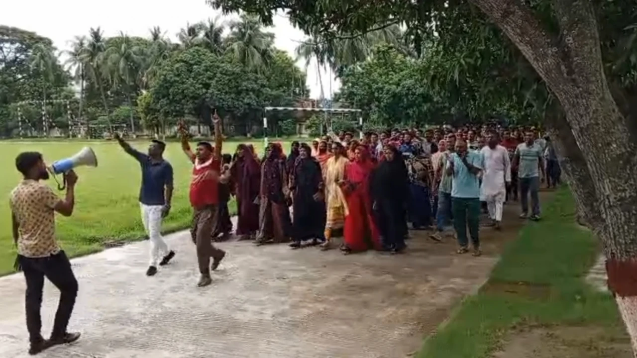 ডিআইজি আনিসুর রহমানের উসকানিতে রাজশাহীতে আজও পুলিশের কর্মবিরতি