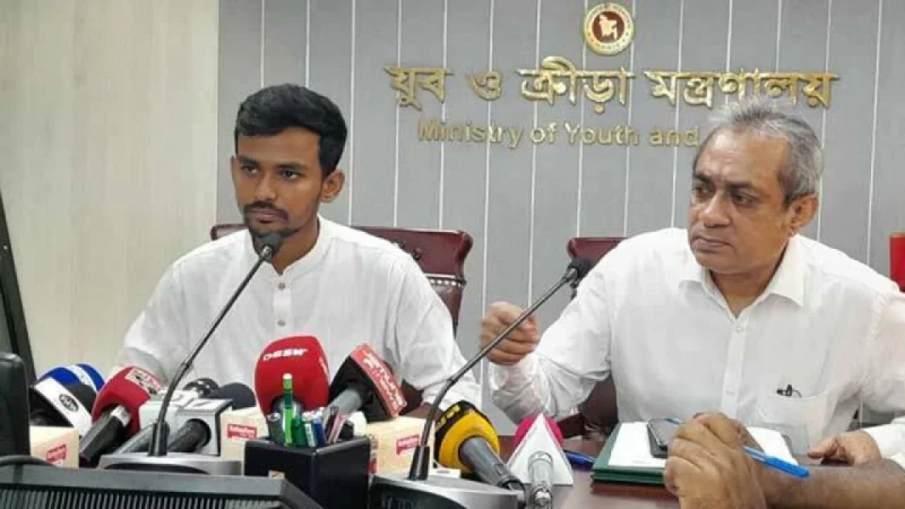 প্রথম দিন অফিসে এসে যে ৩ সিদ্ধান্ত নিলেন আসিফ মাহমুদ