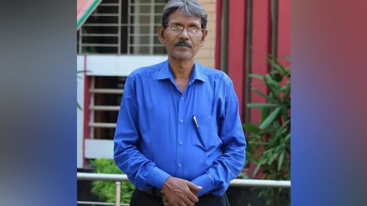 আন্দোলনের মুখে পদত্যাগ করলেন রাজশাহী কলেজের অধ্যক্ষ