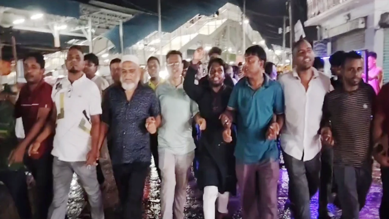 আইনমন্ত্রীর গ্রেপ্তারের খবরে আনন্দ মিছিল