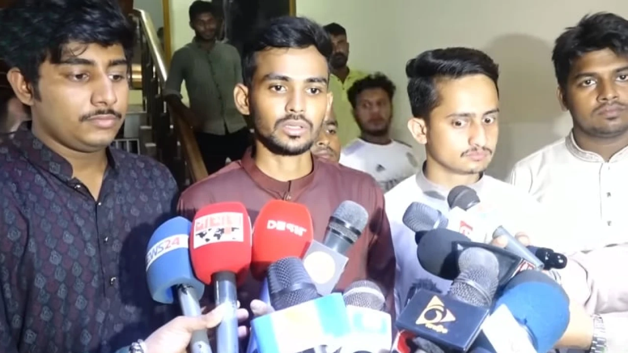 ভারতে বসে শেখ হাসিনা উসকানি দিচ্ছেন: আসিফ মাহমুদ