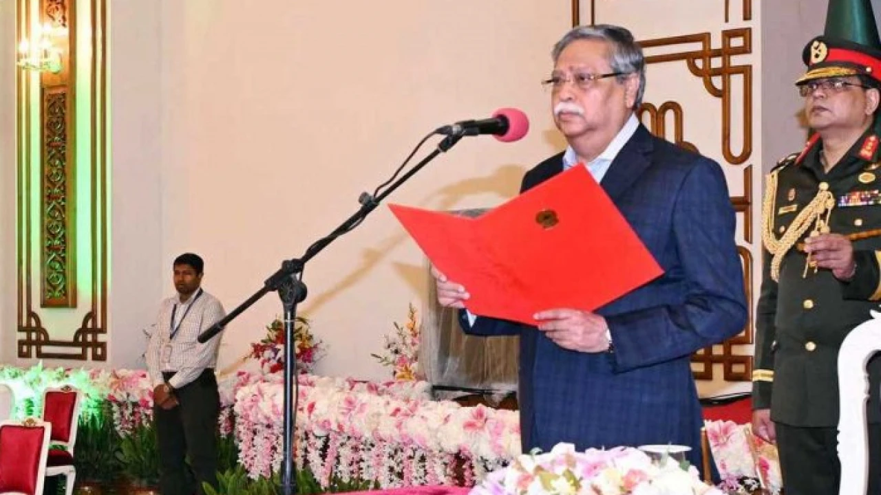 বিকেলে শপথ নেবেন নতুন উপদেষ্টারা