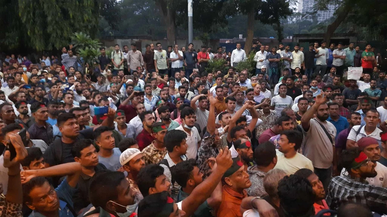 চাকরিচ্যুত পুলিশ সদস্যদের চার প্রতিনিধির সঙ্গে আইজিপির বৈঠক