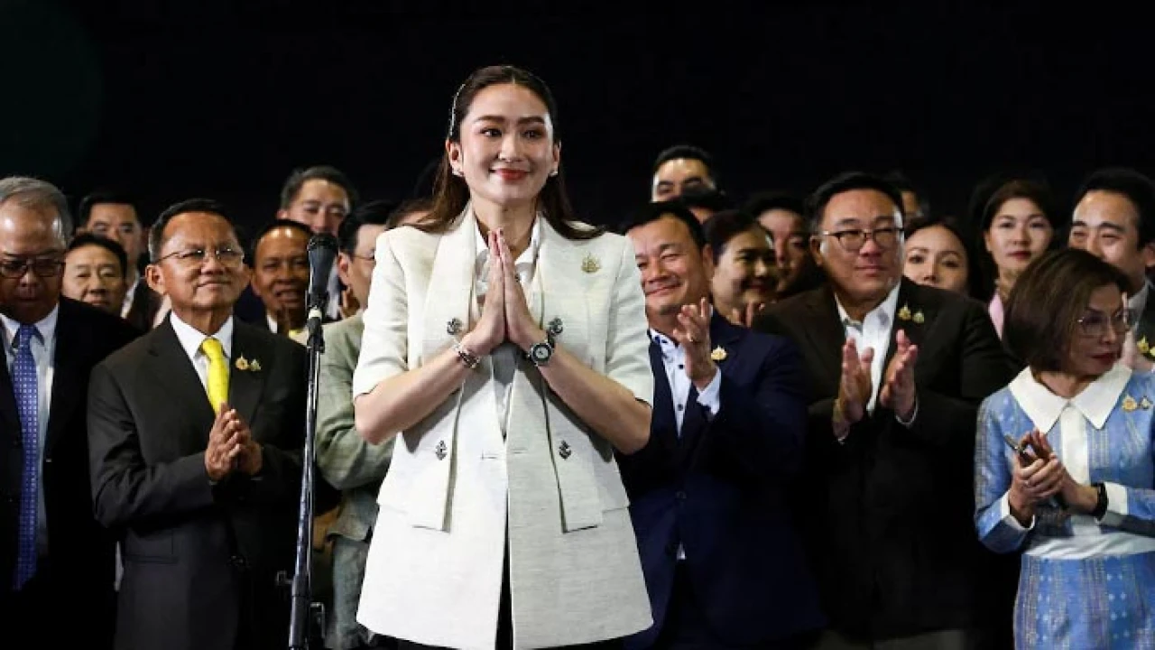 থাইল্যান্ডের প্রধানমন্ত্রী হিসেবে শপথ নিলেন পেতংতার্ন