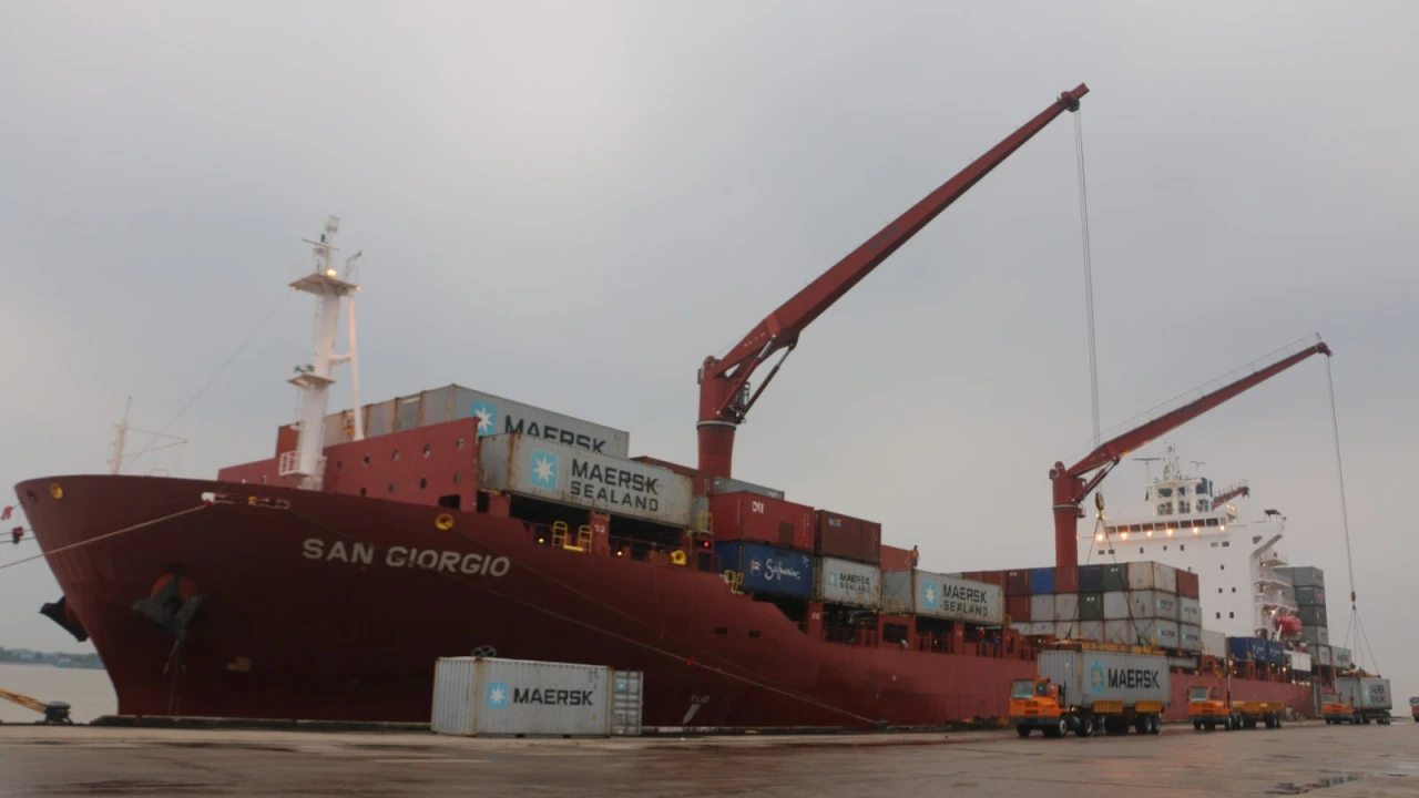 মাঙ্কিপক্সের ঝুঁকি এড়াতে মোংলা বন্দরে বিশেষ সতর্কতা