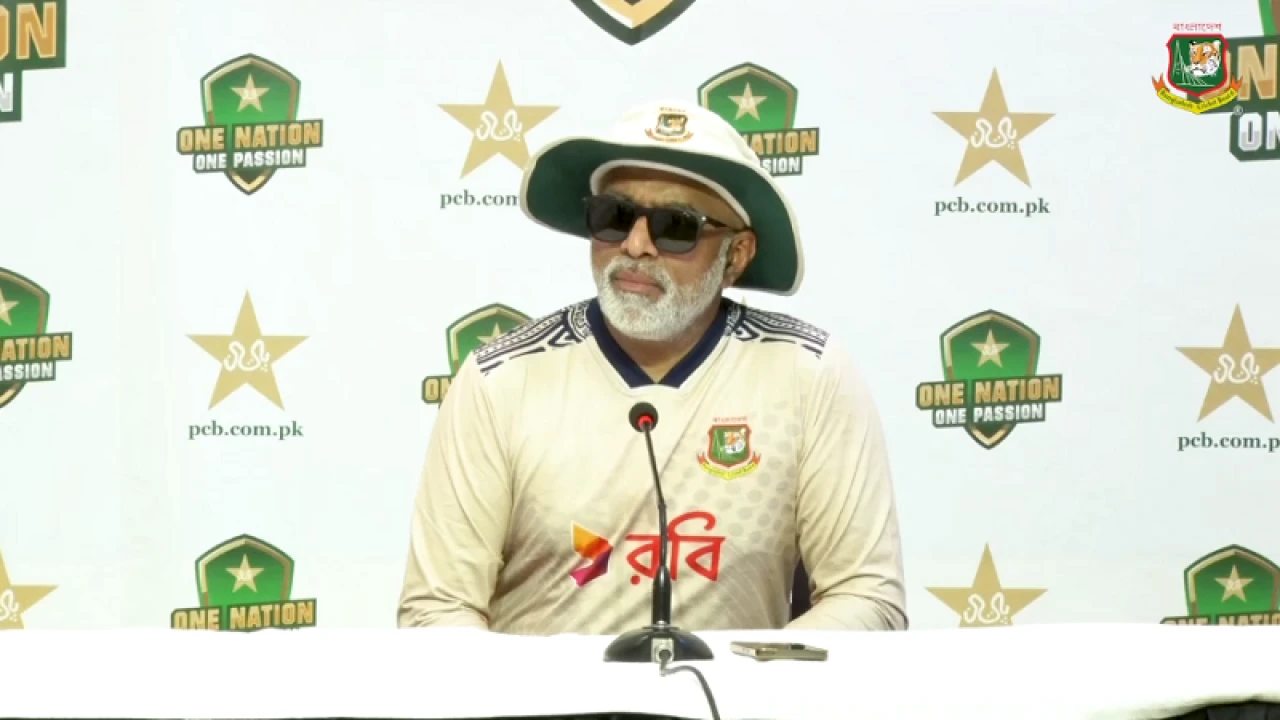 পদত্যাগ নিয়ে যে সিদ্ধান্ত জানালেন হাথুরুসিংহে