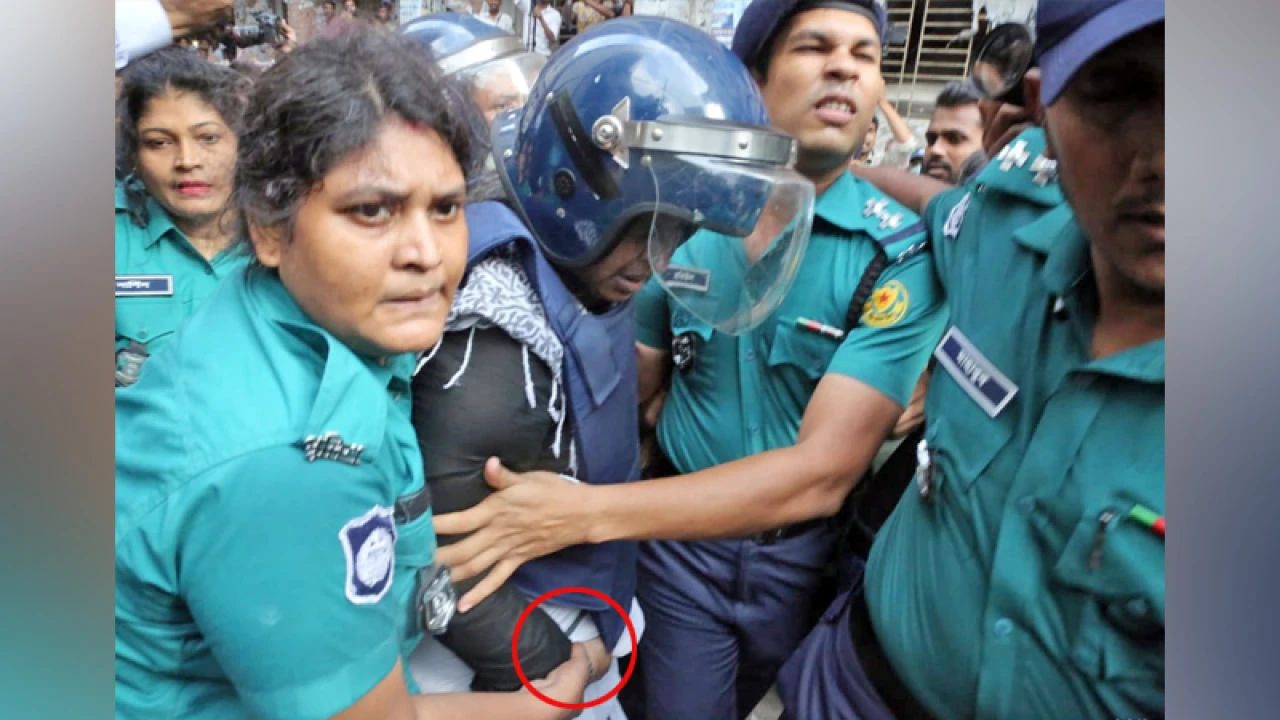 যে কারণে হাতকড়া পরানো হলো না দীপু মনিকে