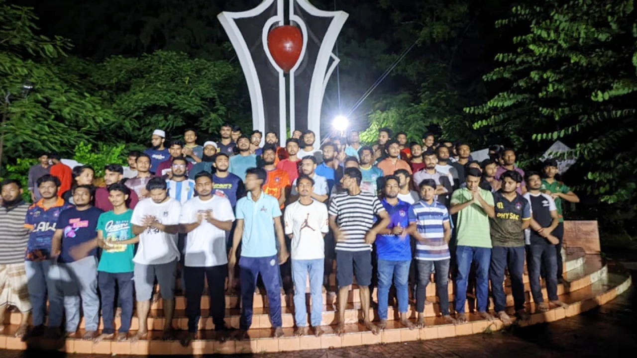 ভারতের বাঁধ খুলে বাংলাদেশে বন্যা, নোবিপ্রবিতে বিক্ষোভ