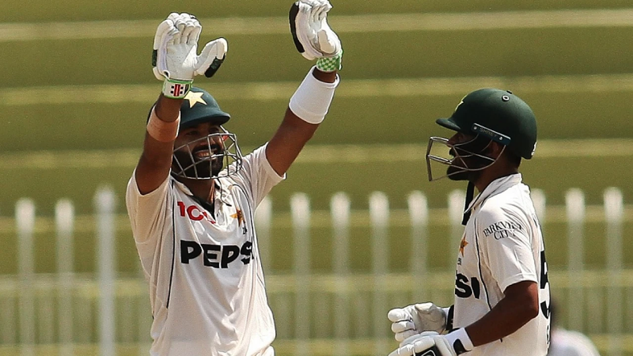 রিজওয়ান-শাকিলের সেঞ্চুরিতে পিষ্ট বাংলাদেশ