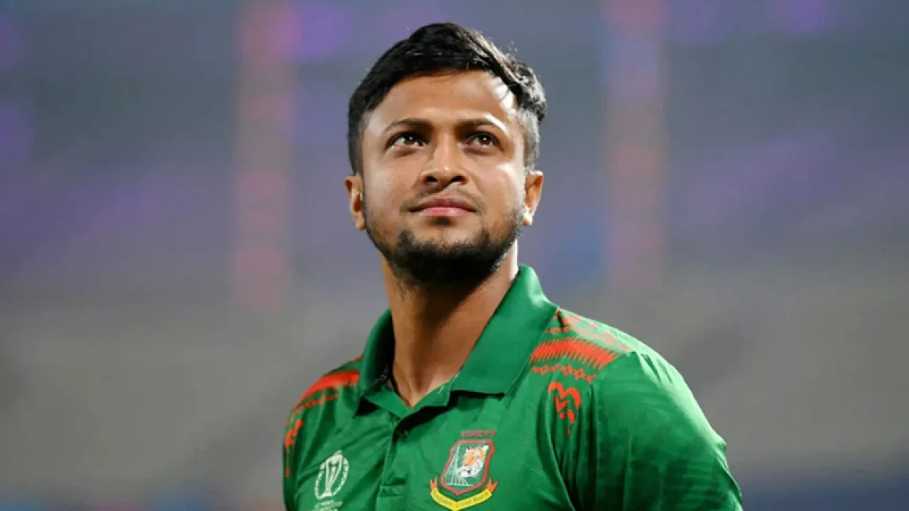 জাতীয় দল থেকে বাদ দিতে সাকিবকে লিগ্যাল নোটিশ